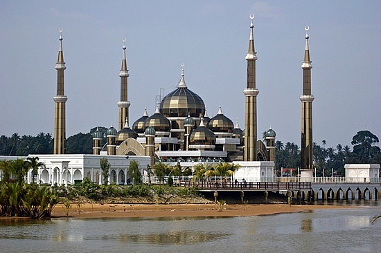 2. Kristal Camii Kuala Terengganu, Malezya