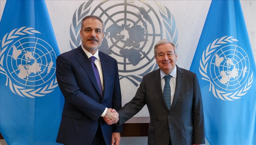 Ministri i Jashtëm turk diskuton çështjet globale shefin e OKB-së