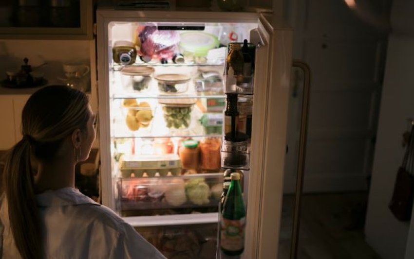 Çfarë duhet të hani çdo ditë për të fjetur pak më mirë?