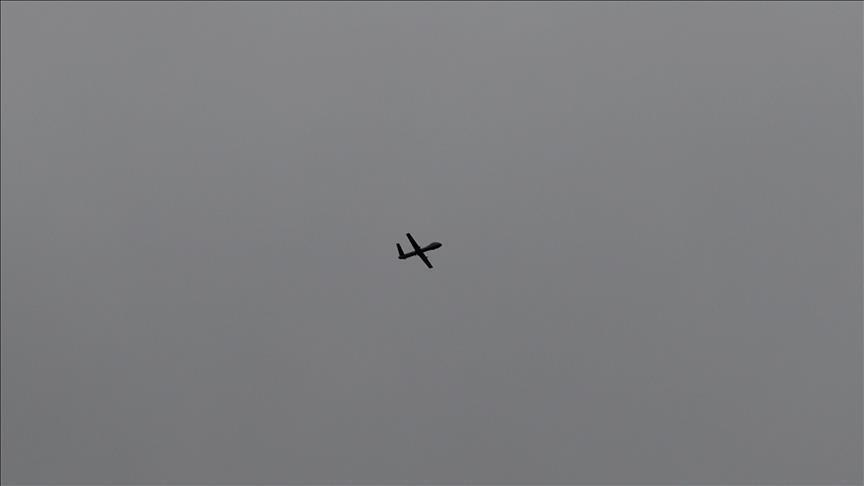 Mbetjet e dronit shkaktojnë zjarr në portin Fujairah të Emirateve të Bashkuara Arabe