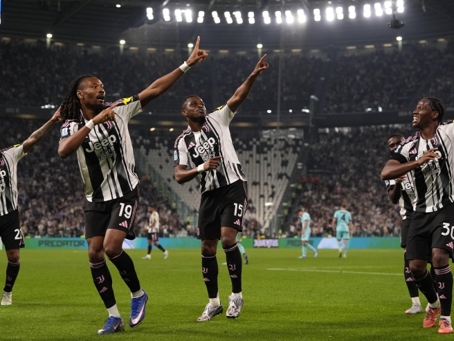 Juventusi mposht Bolognan dhe afrohet me Ligën e Kampionëve