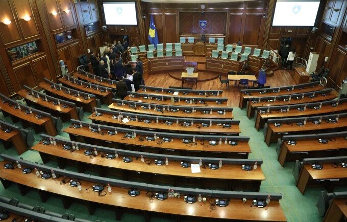 Për 77 ditë mandat, mbi gjysmë milioni euro shkuan në paga për deputetët