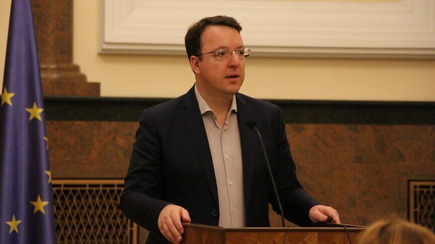 Nikolloski: Në vitin 2031 do të kemi hekurudhë të shpejtë nga kufiri me Serbinë deri në kufirin me Greqinë