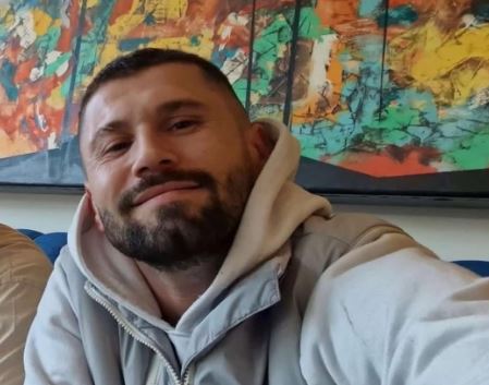 E dhimbshme: Ky është i riu që u ther për vdekje në Gjakovë