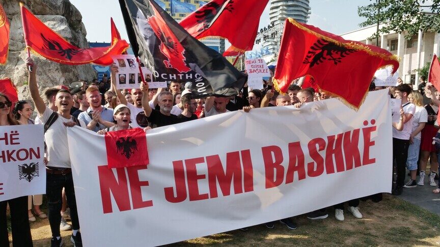 Shqipëri, protestë në mbështetje të studentëve shqiptarë në Maqedoninë e Veriut
