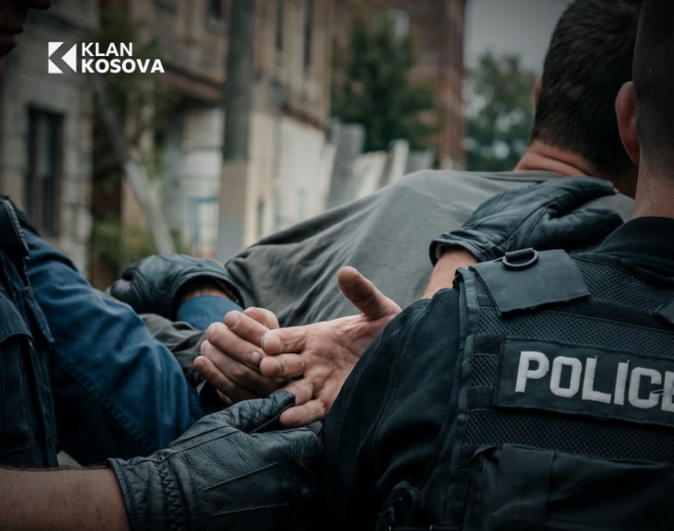 Arrestohen tre persona në Obiliq për vjedhje të rëndë nga një depo pune