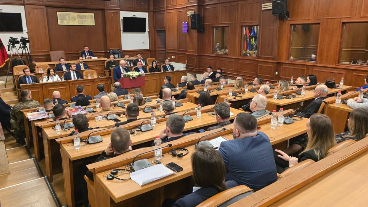 Editorial  A u  mashtruan  partneri qeverisës dhe opozita në Prizren në rastin e Arben Shalës në komisionin për drejtorë 
