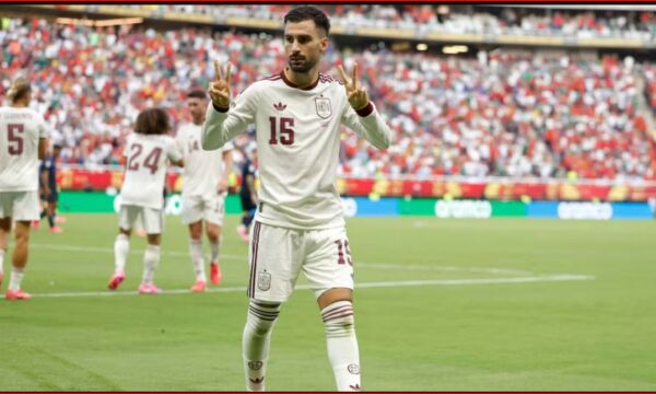Spanja eliminon Uruguain dhe avancon si lidere e grupit