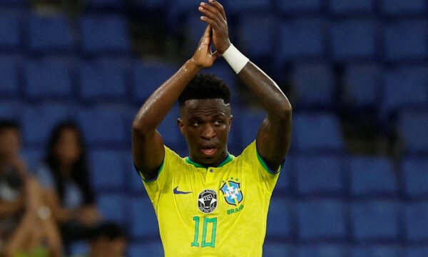 Pse Vinicius Junior nuk e përsërit formën e Real Madridit te Brazili?