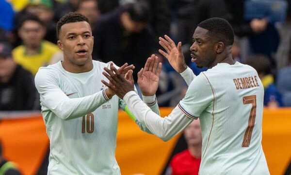 Mbappe mbron Dembelen: “Ai është fitues i Topit të Artë”