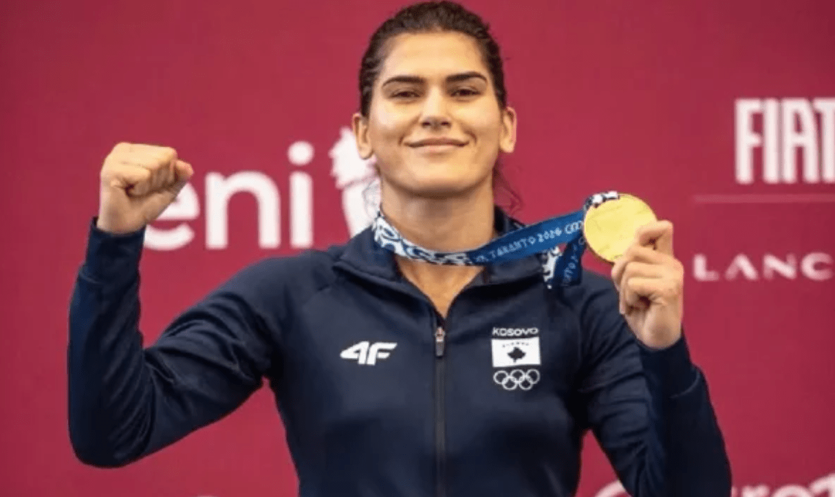 Sadiku pas triumfit në boks: Kjo medalje mban djersën, lotët dhe zemrën time