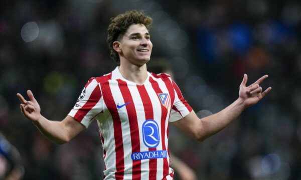 Atletico pranon shitjen e Julian Alvarez te Arsenali, por argjentinasi thotë “JO”