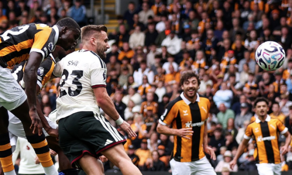 Tronditje qysh në start të Premierligës, Hull City mposht Man Utd-n