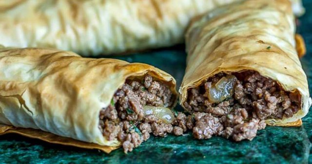Pite me mish, receta për të cilën lënë kokën të rriturit dhe fëmijët