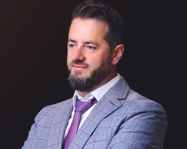Nga Dr. Klodian Rado: Kur pushteti harron se është amanet…!