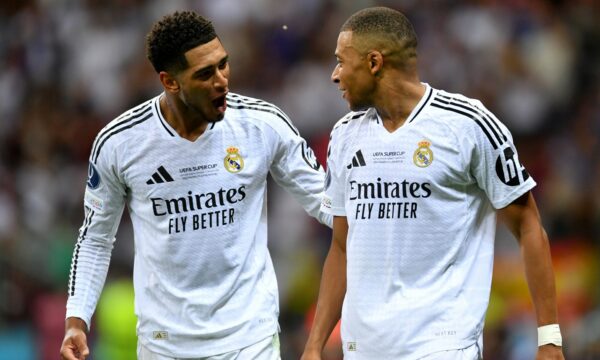 Real Madridi e “shpartallon” Sevillan dhe i çon mesazh Barcelonës