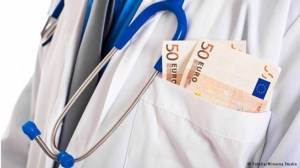 Na Medicinskom fakultetu: Ocjena 6 – 300 eura, 500 eura – 8 i 9, 1000 eura – 10